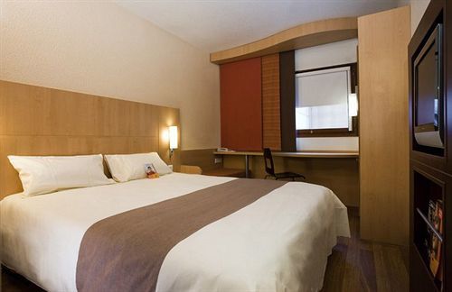 Ibis Styles Flers Hotel Exterior photo
